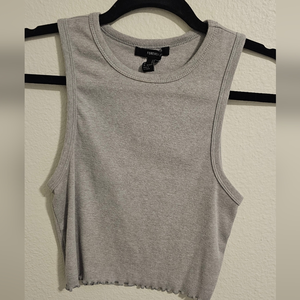 Forever 21 Gray Sleeveless Crop Top